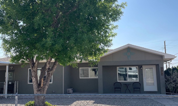 Alamogordo Casa | 3-bedroom house in charming Alamogordo with WiFi, AC. Book now