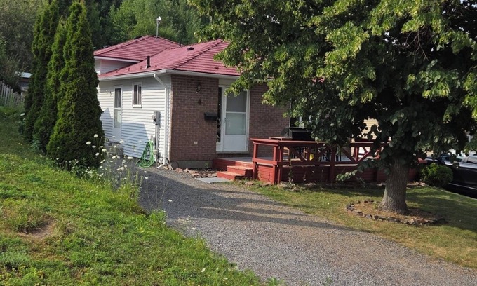 Algoma District Casa | 3 Bedroom House in Elliot Lake