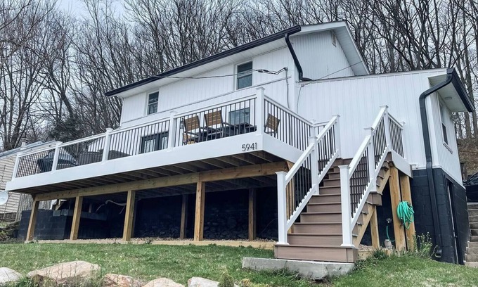 Boonsboro Casa | 3-bedroom house in charming Boonsboro with WiFi, AC, and a gorgeous view!