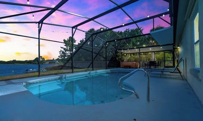 Sunridge Woods Casa | 3-bedroom house in cool Davenport with AC