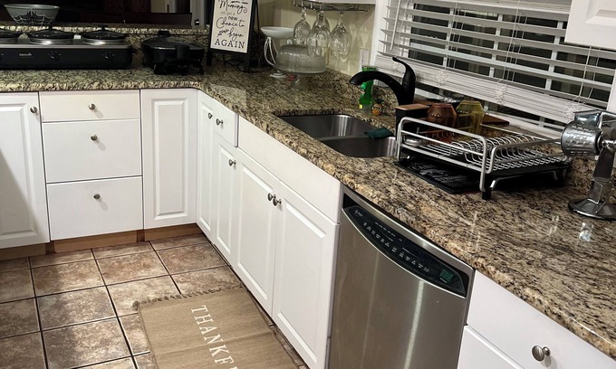 Clay Casa | 3-bedroom house in fantastic Greensboro with Pool, hot tub, WiFi and much more!