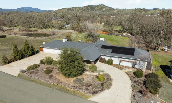 North Lakeport Casa | 3-bedroom house in fabulous Lakeport with WiFi, AC. Relax and unwind