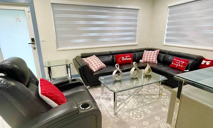 Ives Estates Casa | 3-bedroom house in lovely Miami with WiFi, AC. Enjoy your stay