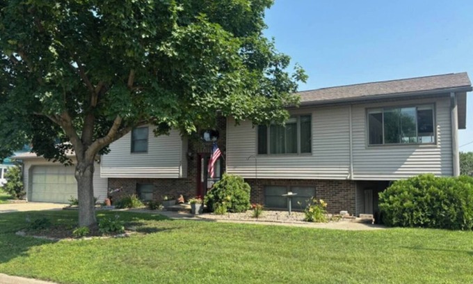 Guttenberg Casa | 3-bedroom house in marvelous Guttenberg with AC