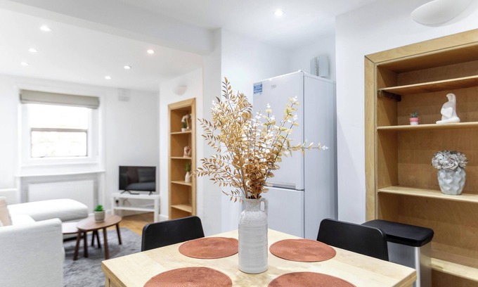 Campden Casa | 3 Bedroom House in Notting Hill