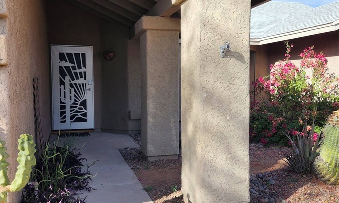 Tucson Casa | 3-bedroom house in NW Tucson with WiFi, AC. Non-smoking. One story.