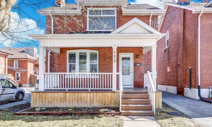 Durham Region Cabaña | 3 bedroom house in oshawa