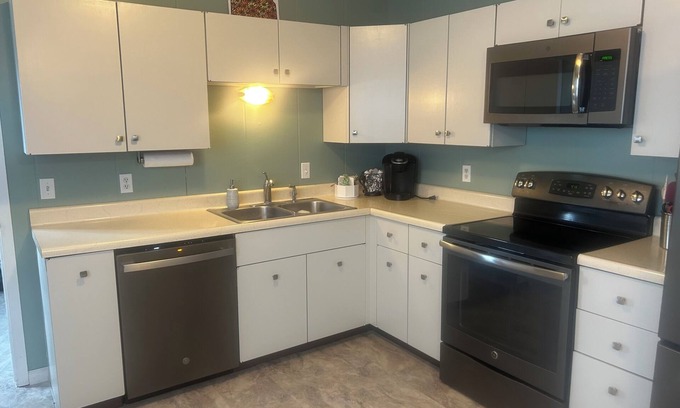 Republic County Casa | 3-bedroom house in peaceful Courtland, KS. Enjoy your stay