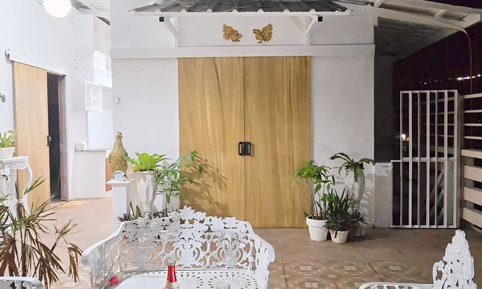 Legazpi Casa | 3-bedroom house in lovely Legazpi City with WiFi, AC. Enjoy your stay