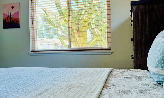 Serra Mesa Casa | 3-bedroom house in serene San Diego with WiFi- Great Location!