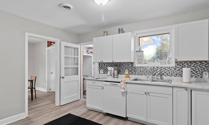Cayce Casa | 3-bedroom house in The Avenues near Downtown Columbia within minutes of USC