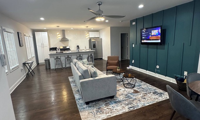 Atlanta Casa | Cozy 4 BR Waterfront Retreat Near Bike Trails!