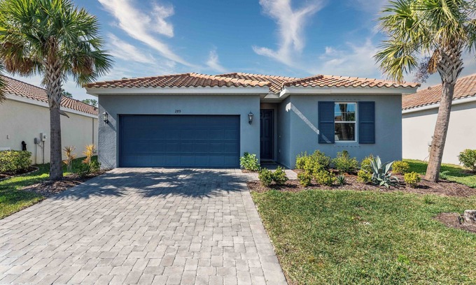 Venice Casa | 3-bedroom house in tranquil Nokomis with fitness room, AC, WiFi