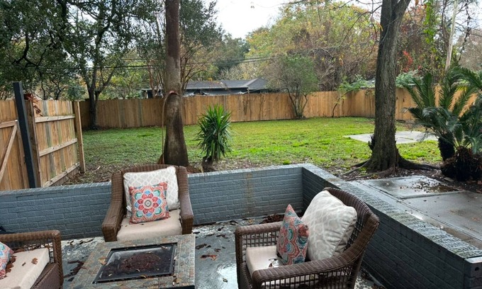 Old Aurora Casa | 3-bedroom house in delightful New Orleans with outdoor space and parking