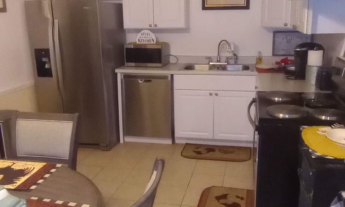 Stockbridge Casa | 3-bedroom house in marvelous Stockbridge with WiFi, AC