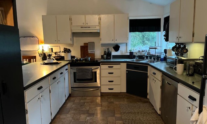 Kodiak Casa | 3 Bedroom House Kodiak Alaska