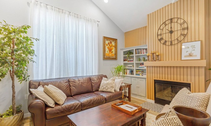 Fullerton Casa | 3-bedroom house Near Disneyland in Fullerton, Recently Renovated