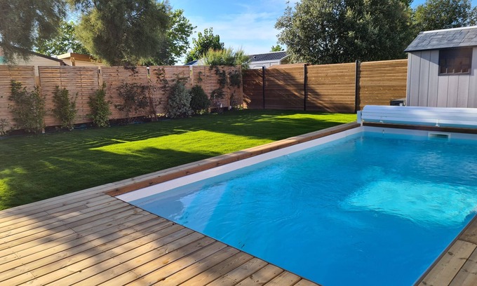 Brem Sur Mer Casa | 3 bedroom house, private pool, near beach
