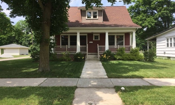 Northeast South Bend Casa | 3-Bedroom House, Short Walk to ND and Downtown