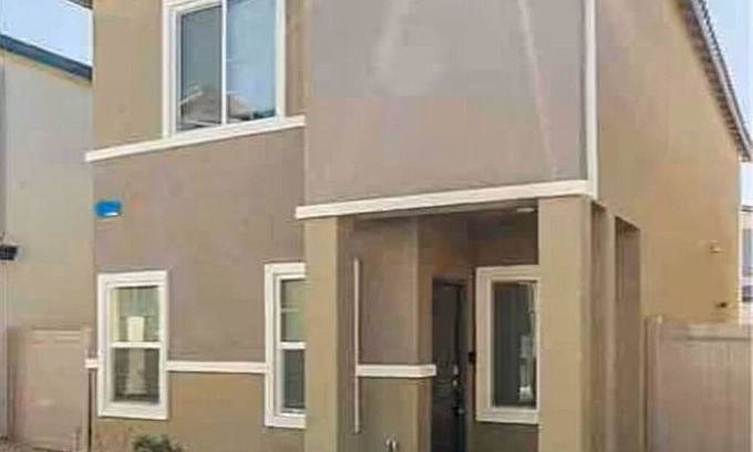 North Las Vegas Casa | 3-bedroom house in lovely North Las Vegas with attached garage