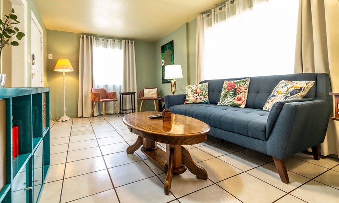 Tijuana Casa | 3 bedroom house w/ parking in a central location!