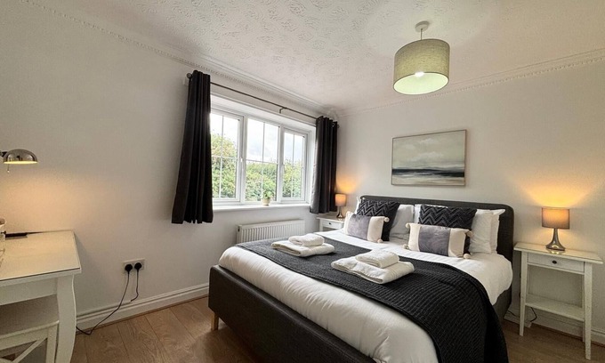 High Ercall Apartamento | 3 Bedroom House with Garden