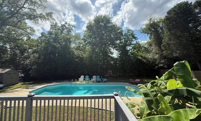 Dothan Casa | 3-bedroom house with pool in hometown Dothan.