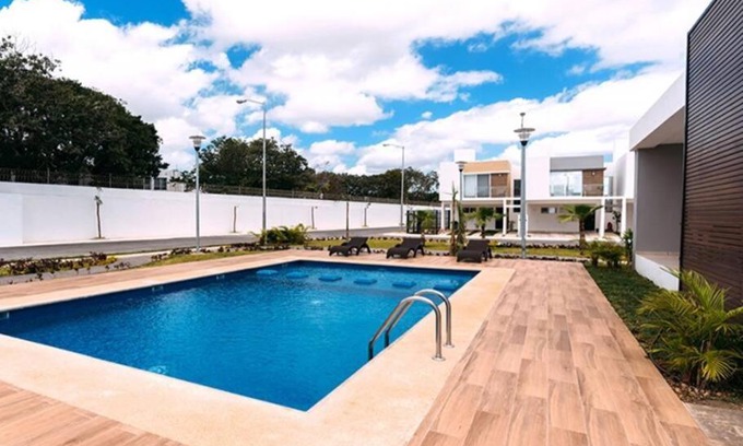 Cancún Casa | Casa de 3 dormitorios con piscina compartida en el centro de Cancún