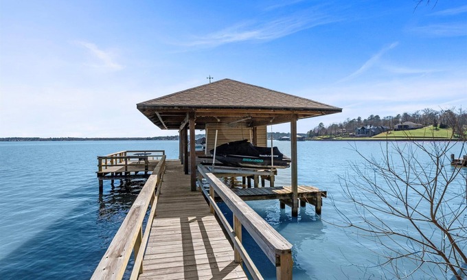 Cape Royale Casa | 3-bedroom lake house with scenic dock