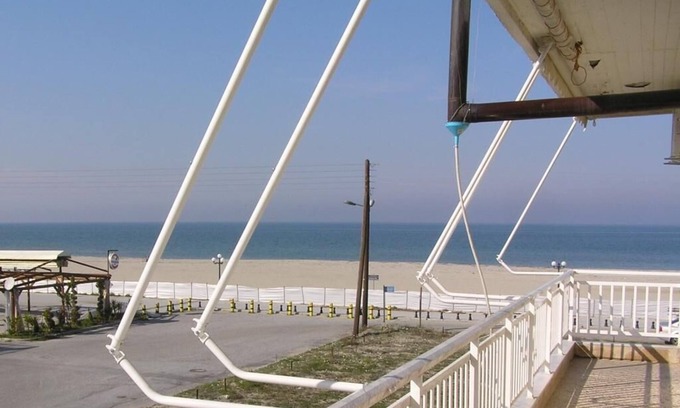 Nei Pori Casa | 3-bedroom large family house directly at the beach, with sea and mountain view.