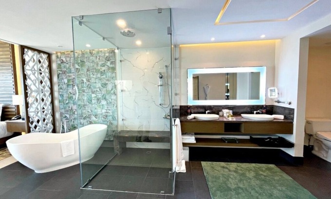 Playa Mujeres Complejo | 3 Bedroom Loft with Stunning Ocean Views on 5 Diamond Resort