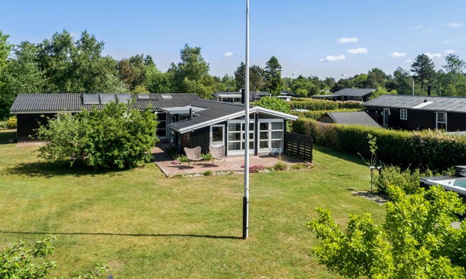 Kramnitse Casa | Acogedora casa en Rødby con jacuzzi