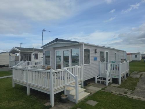 Rhyl Complejo | 3 bedroom Lyons robin hood Rhyl CT2