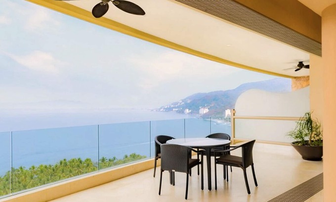 Zona sur Complejo | 3 Bedroom Mountain Residence with Panoramic Ocean Views