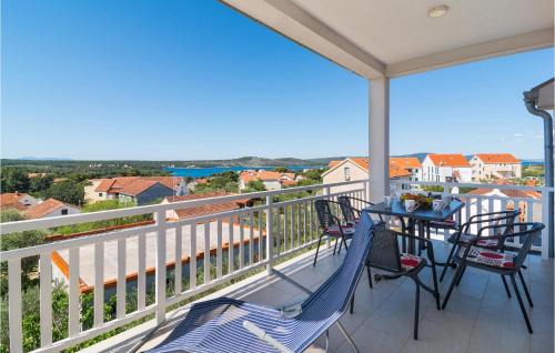 Cove Makarac (Milna) Apartamento | 3 Bedroom Nice Apartment In Milna