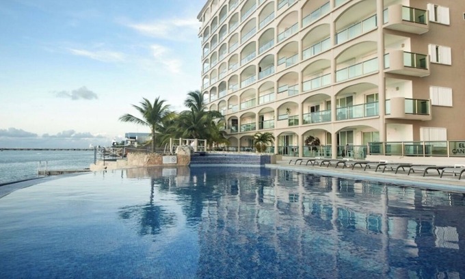 Colonia Andrés Condominio | 3-Bedroom Oceanfront Condo w/Breathtaking Views! Your Dream Getaway in Cozumel