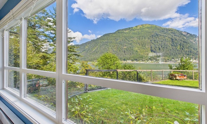 West Juneau Casa | 3-Bedroom Oceanview Home | Near Downtown Juneau