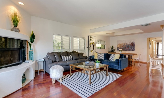 Marina Peninsula Condominio | 3 habitaciones (o 4 BDRM) Espaciosa escapada de playa Marina del Rey !! Pasos a la playa