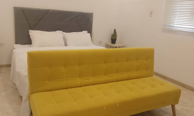 Hera Street Apartamento | 3 Bedroom Penthouse Lily 4