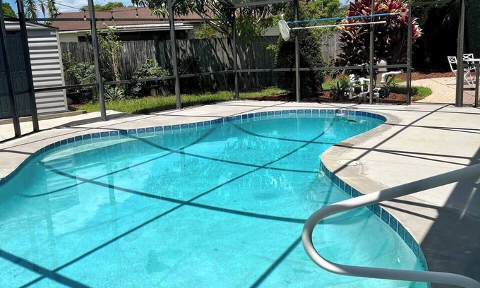 Azalea Park Casa | 3 Bedroom POOL Home in the Heart of Orlando