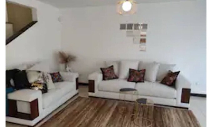 Zona 16 Casa | 3-bedroom residential home w/on-premises parking