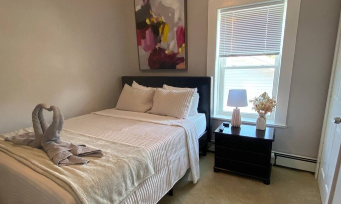 Greenwich Apartamento | 3 Bedroom Rental nearby Saratoga Springs Race Track & Casino and Glens Falls NY!