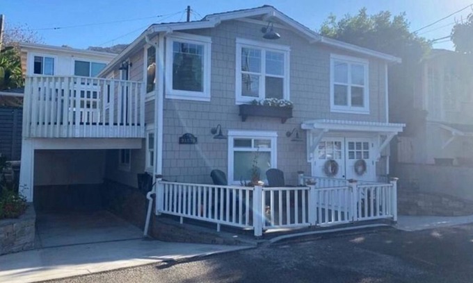 South Laguna Apartamento | 3 Bedroom Single family L-459413 by Houzlet