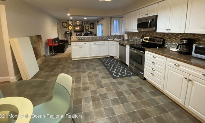 Ocean Township Apartamento | 3 Bedroom Single family 341985 by Houzlet