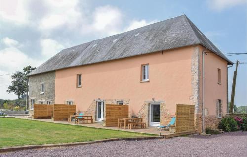 Terre-et-Marais Casa | 3 Bedroom Stunning Home In Sainteny