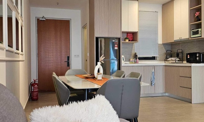 Shah Alam Apartamento | 3 Bedroom Suite in Marvelous Shah Alam with WiFi, Gym, Pool & 2 Carpark, Sleeps6