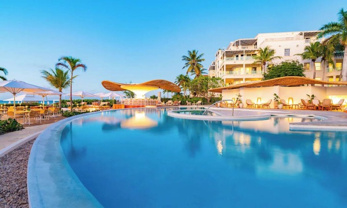 Grace Bay Hotel | 3-bedroom Ocean Front Penthouse at The Palms, Beachfront Dining & Pool