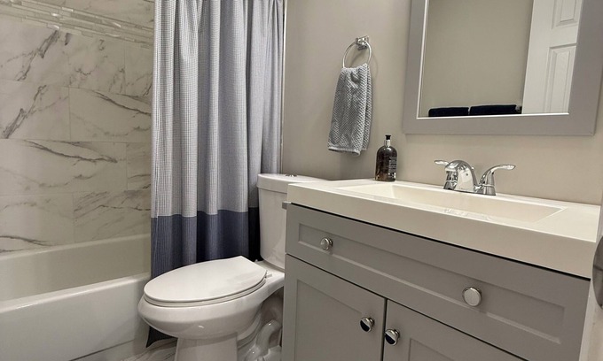 Calverton Casa | 3-bedroom townhome in serene Silver Spring with AC