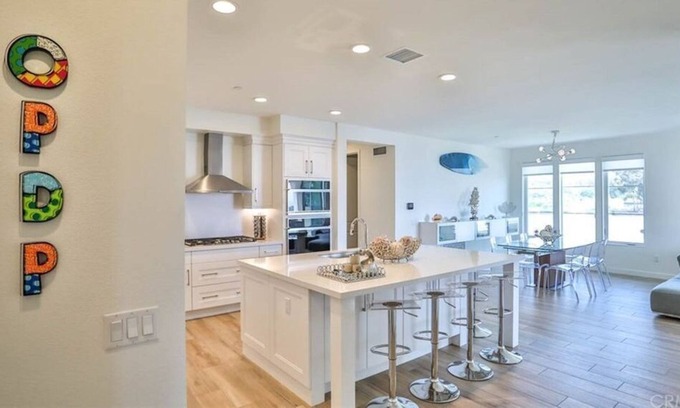 Del Obispo Casa | 3 Bedroom Townhome 460891 by Houzlet