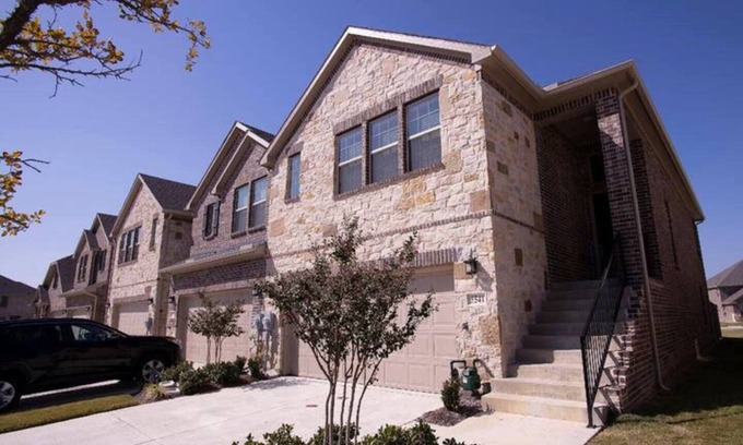 The Colony Casa | 3-bedroom Townhome Close to Legacy West/Grandscape